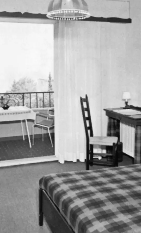 home_history_003.jpg